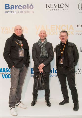 Modesto Lomba entre los directores de VFW